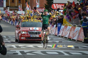 Pierre Rolland (Team Europcar) remporte l'étape sur l'Alpe d'Huez (430x)